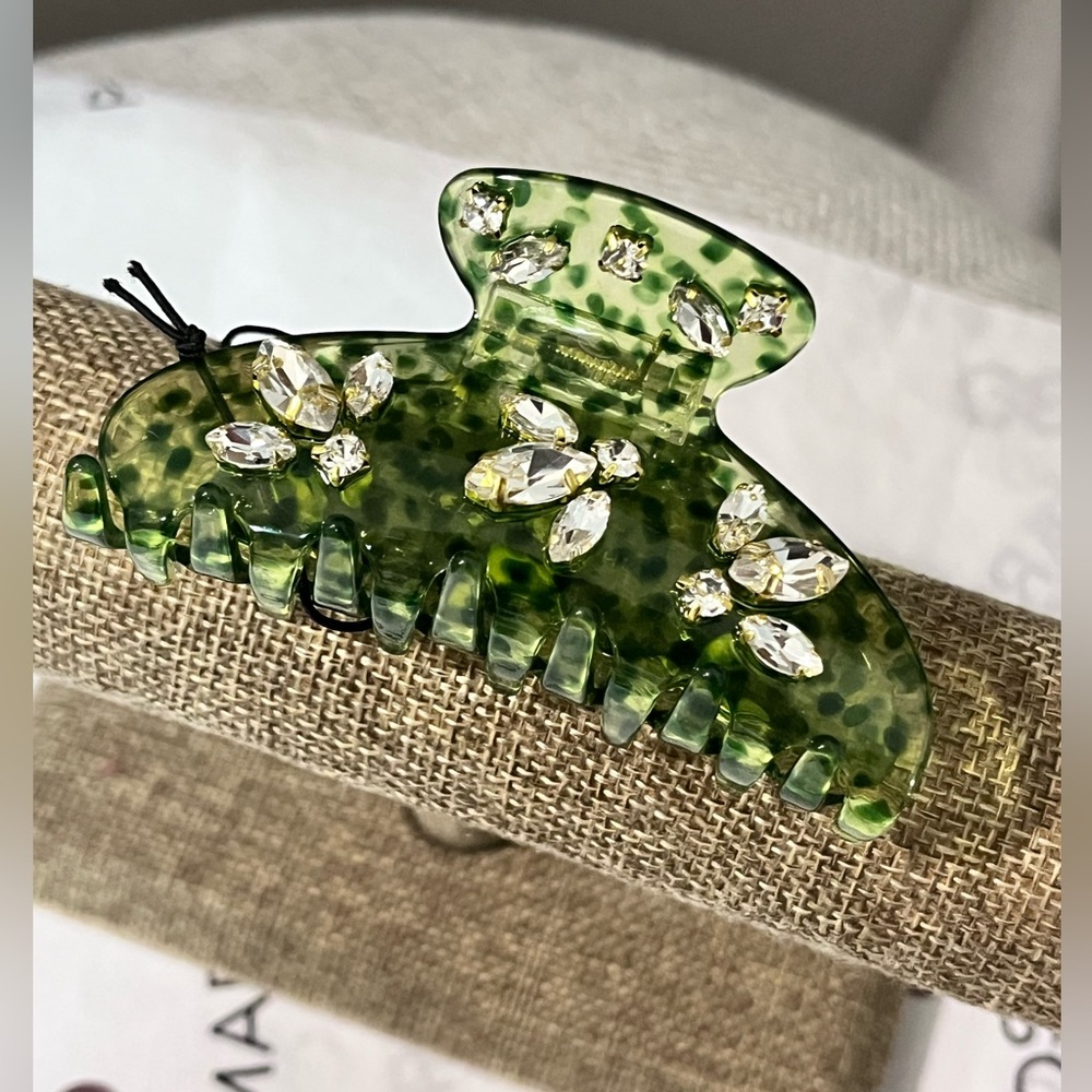 LELE SADOUGHI BRAND NEW AUTHENTIC KIWI LARGE CRYSTAL EMBELLISHED CLAW CLIP
